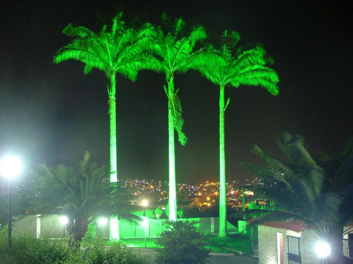 Hotel Tres Palmeiras Gravatá Exterior foto